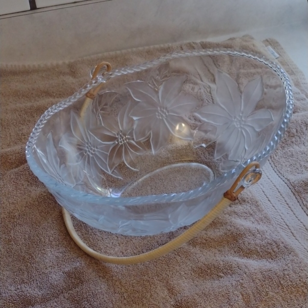 Elegant Oval Glass Bowl with Poinsettia Design